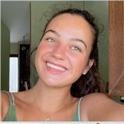 Profesora de Primaria, apta para todas las edades sin preferencia de curso.